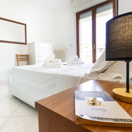 Bilocale Con Spazioso Terrazzo Apartament *