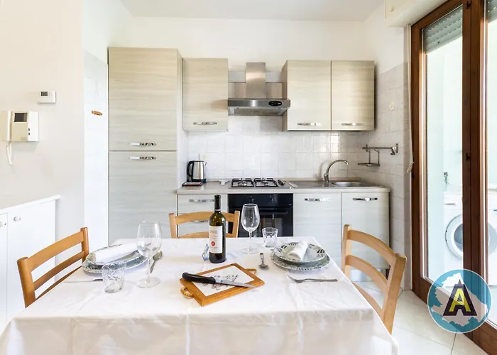 Bilocale Con Spazioso Terrazzo Апартаменты